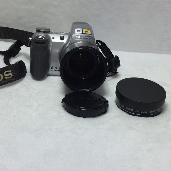 Sony Cyber-Shot 6.0 Megal Pixel DSC-H2 Digital Camera Working *Read* - Picture 1 of 16